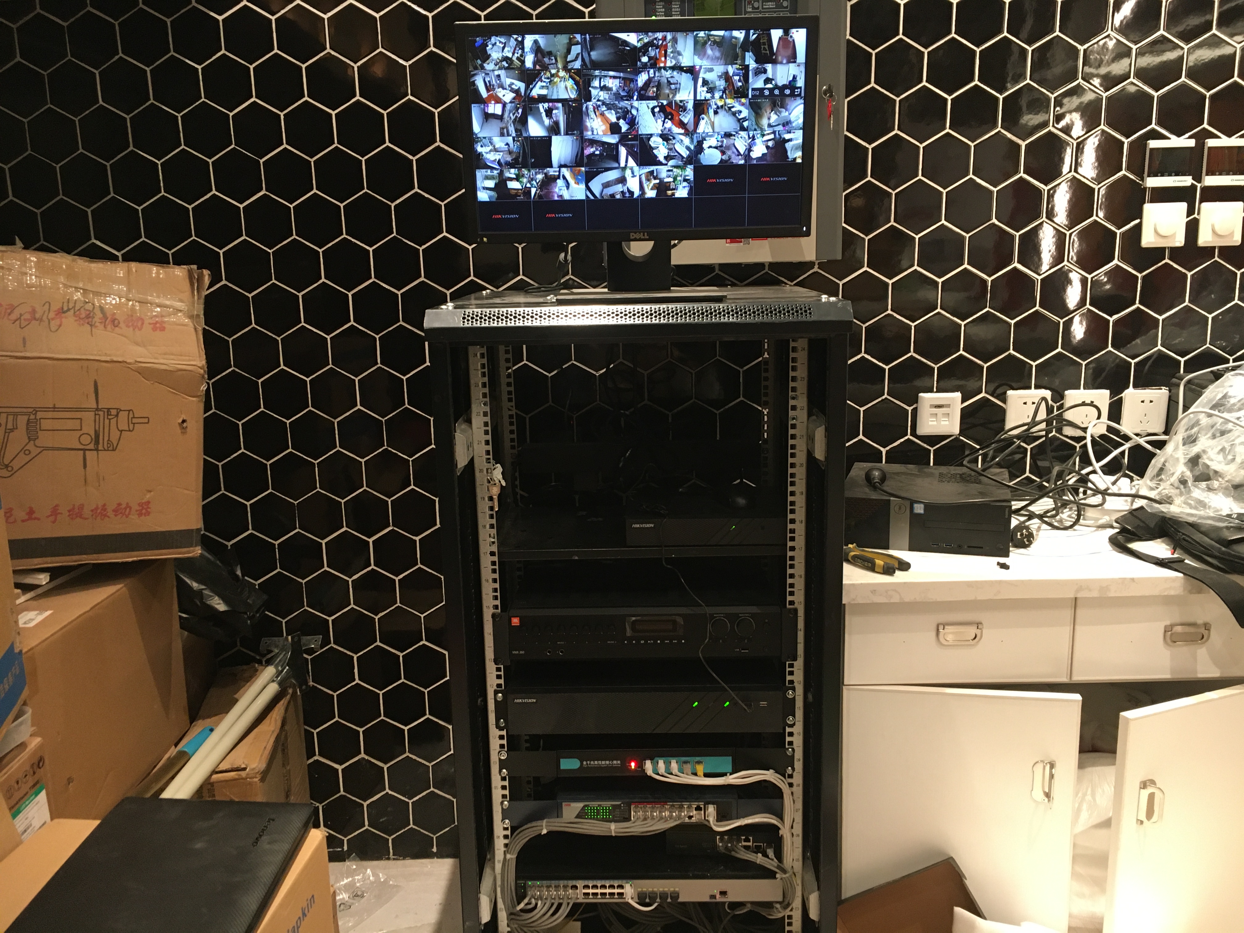 成功簽約北京76度6水煮魚安防監(jiān)控安裝工程